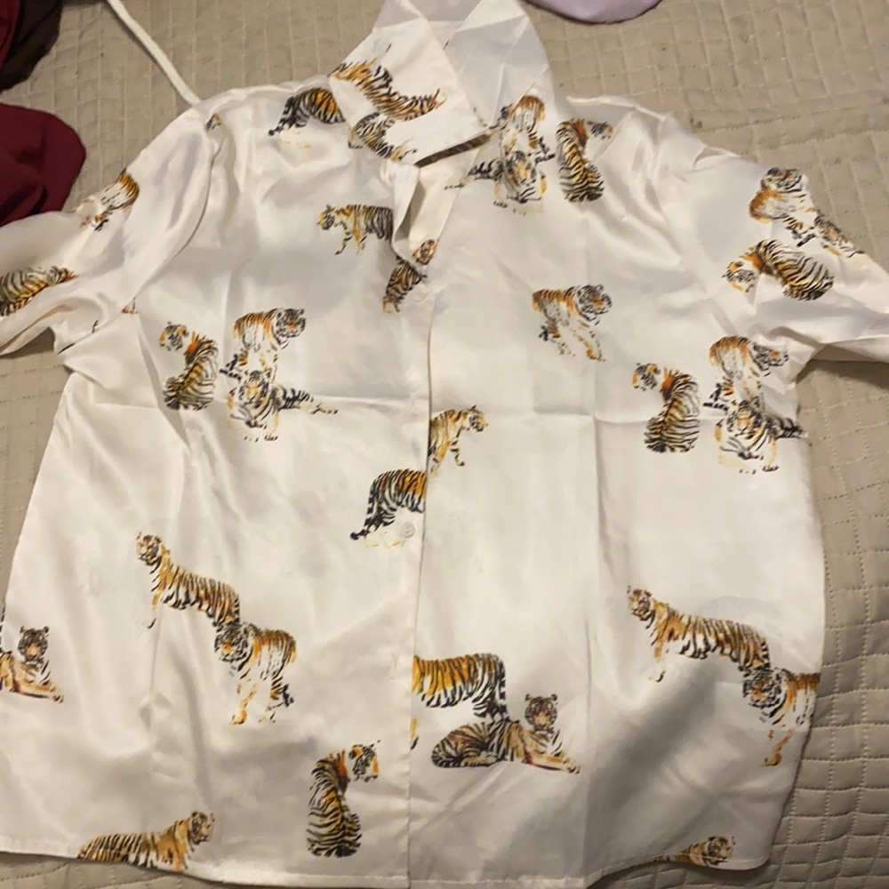 Tiger blouse from Shein never worn